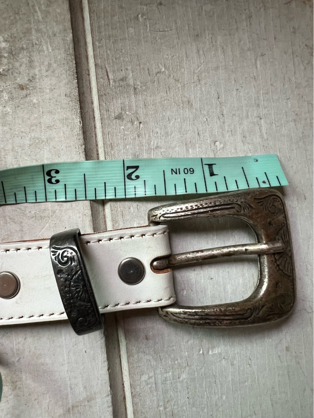 White Leather Western Style Belt with Antiqued Silver Buckle - Picture 14 of 15